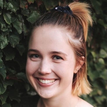 Amelia Hartley Headshot